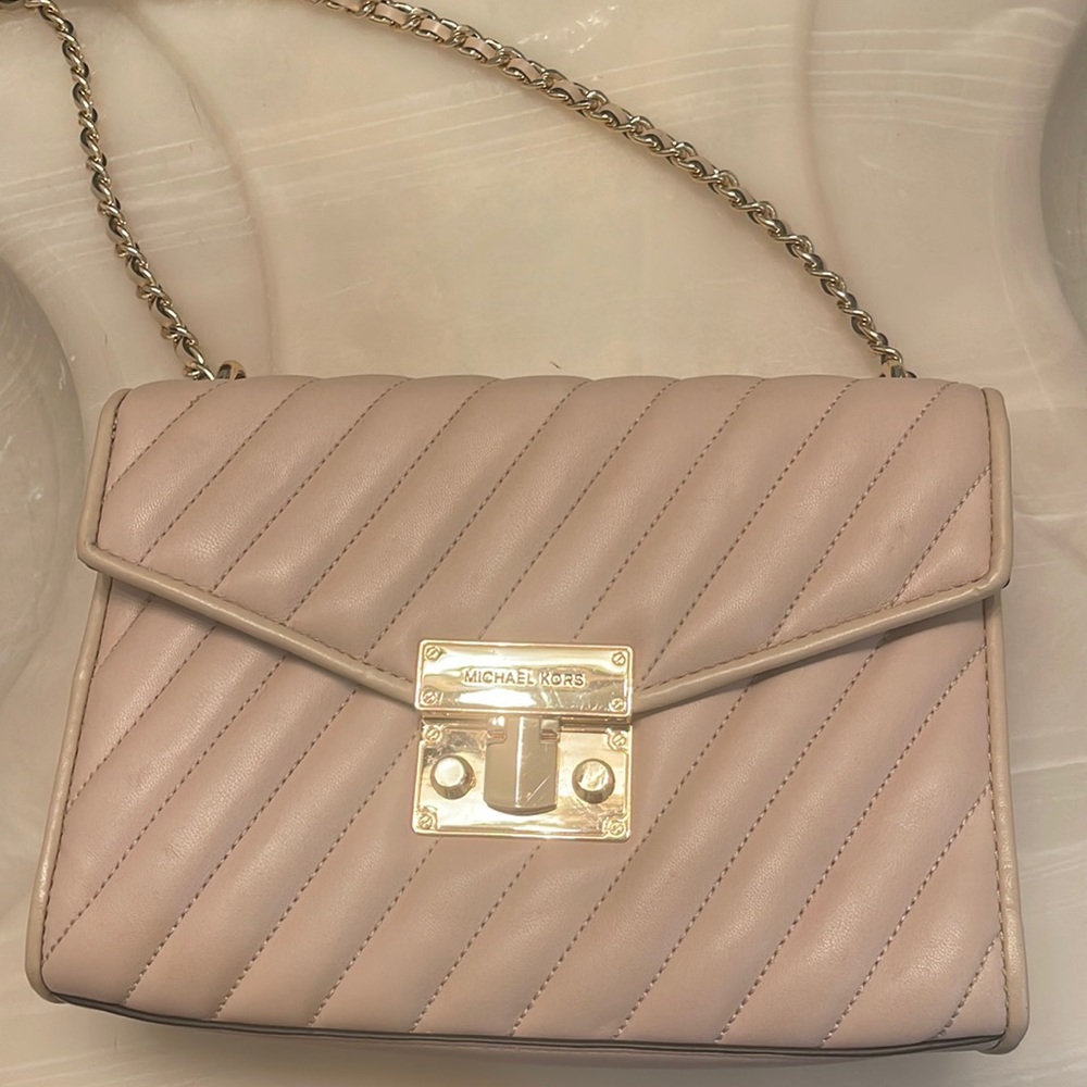 Michael Kors medium size purse